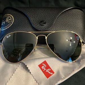 Ray-Ban classic aviator sunglasses (unisex)